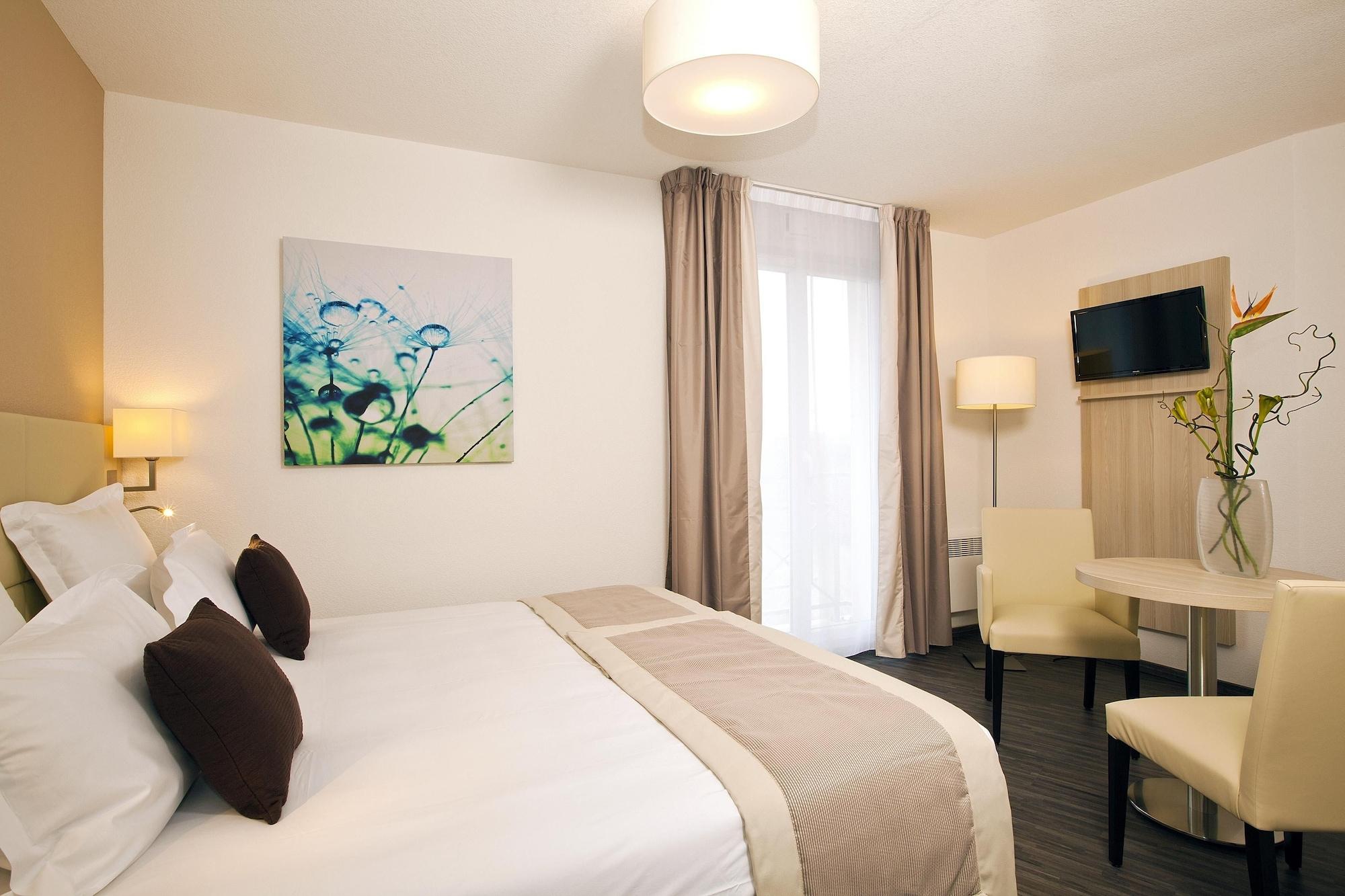 Residhome Neuilly Bords De Marne Exterior photo